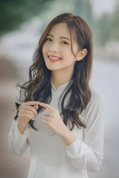 Hot girl đồng phục khoe ảnh áo dài, vẻ đẹp tinh khôi