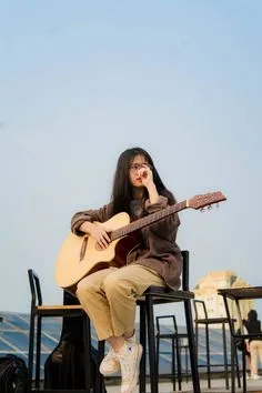 Ảnh tay nắm tay, tượng trưng cho tình yêu bền vững