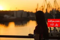 Nắm tay với châm ngôn lãng mạn, gửi gắm thông điệp tình yêu
