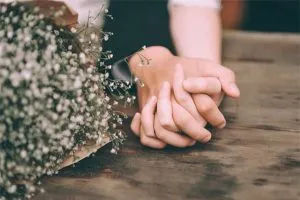 Hình ảnh nắm tay đẹp nhất, chất lượng cao