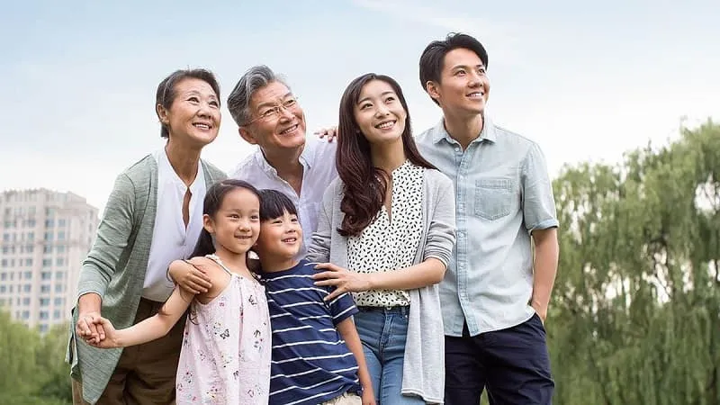 Gia đình Trung Quốc trong trang phục truyền thống
