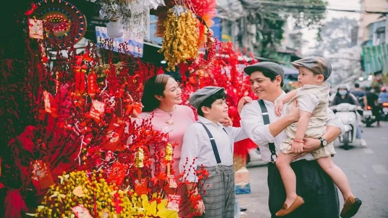 Gia đình Việt đón Tết