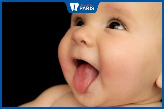 Trẻ có lưỡi bình thường