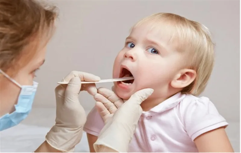 Khám răng định kỳ là cách hiệu quả phòng ngừa viêm nướu răng cho trẻ.
