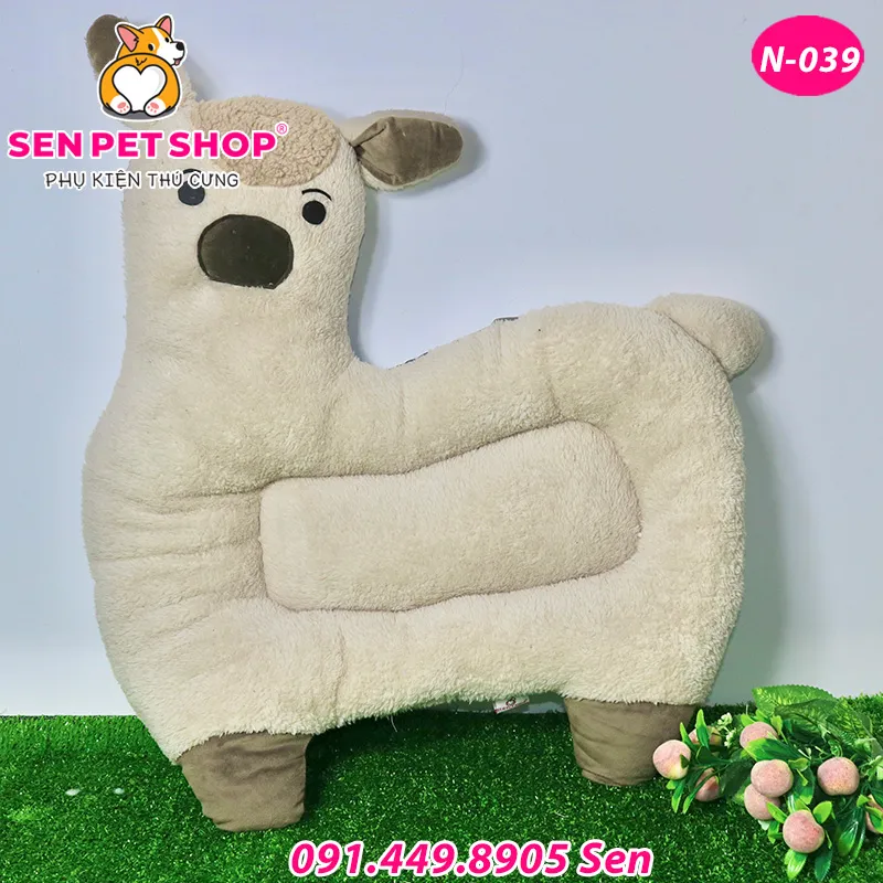 Toàn cảnh nệm hình con cừu cute cho chó mèo