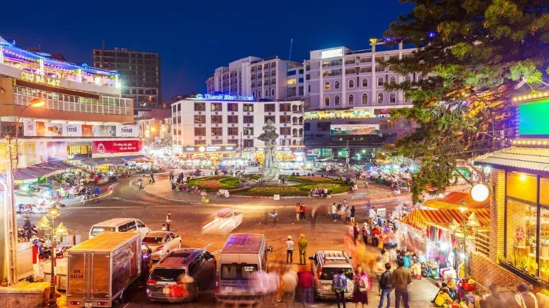 Đà Lạt về đêm nhìn từ trên cao lung linh