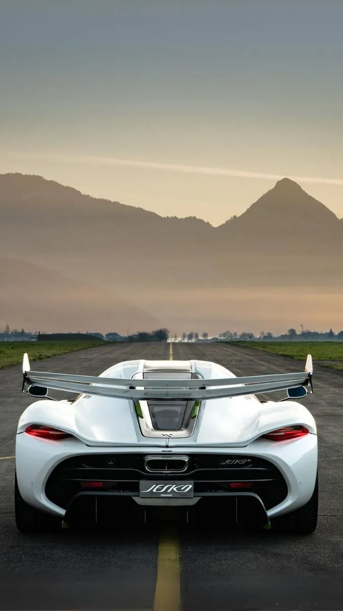 Hình nền Koenigsegg rực rỡ