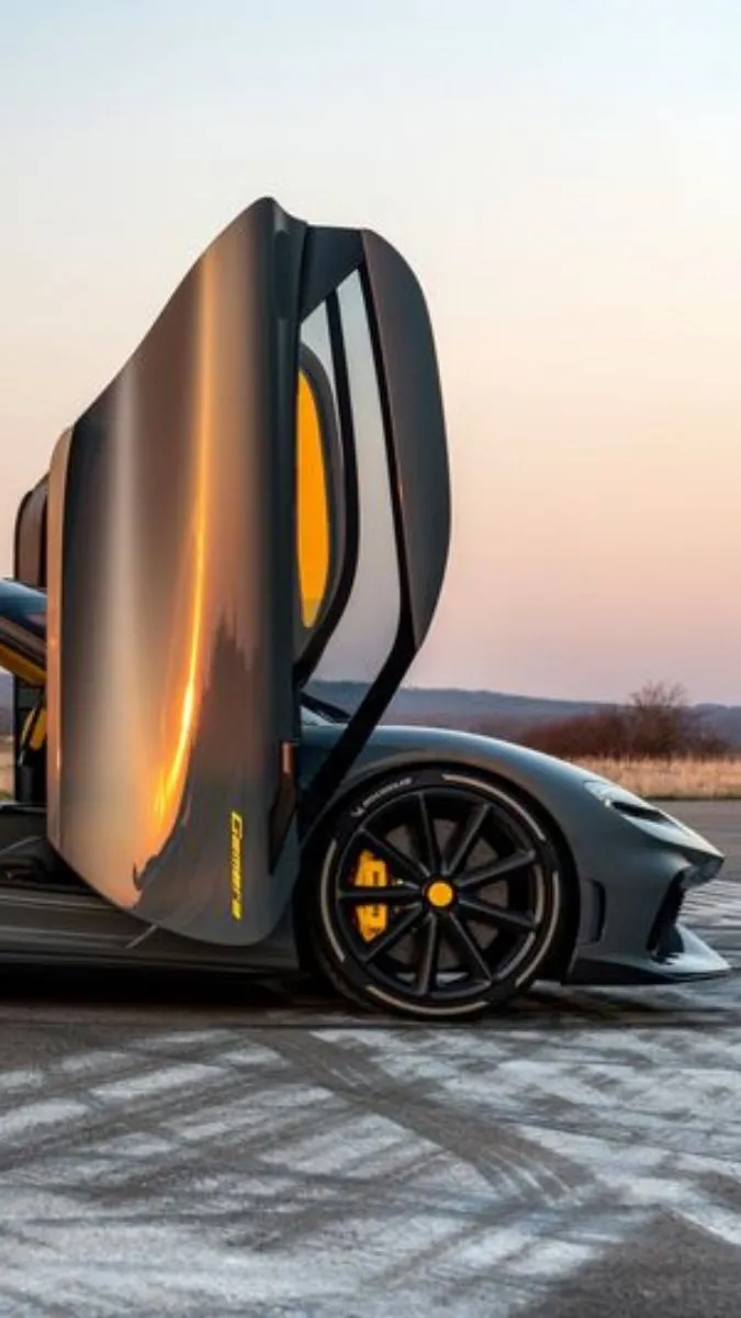 Hình nền Koenigsegg trong thành phố