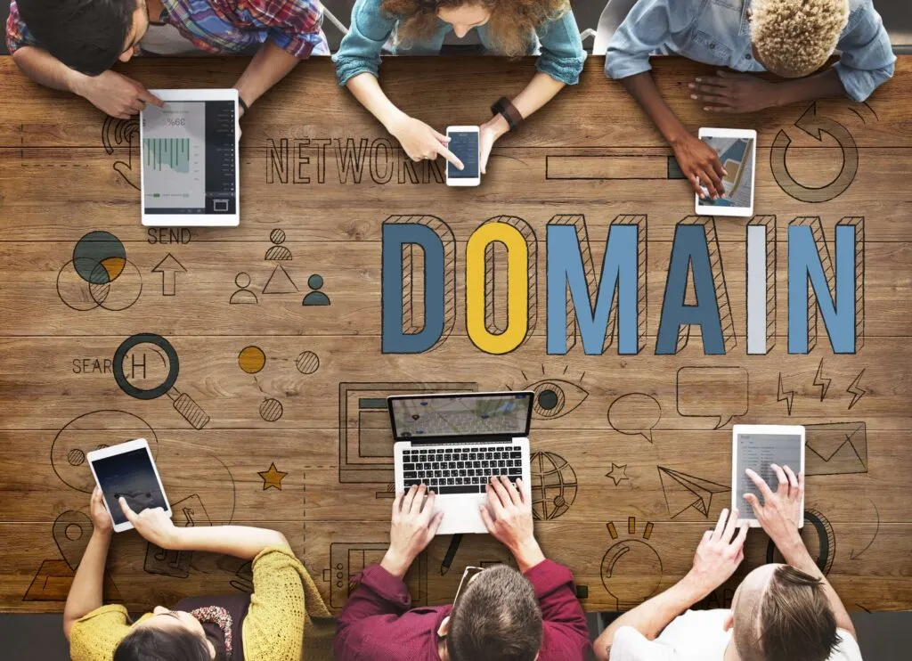 Điều tra quản lý máy chủ của trang web tên miền độc lập qua 