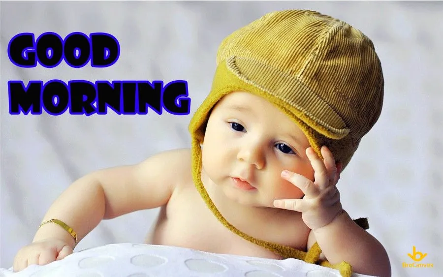 Em bé trai đáng yêu với nụ cười tươi tắn, lan tỏa niềm vui và sự lạc quan cho ngày mới.