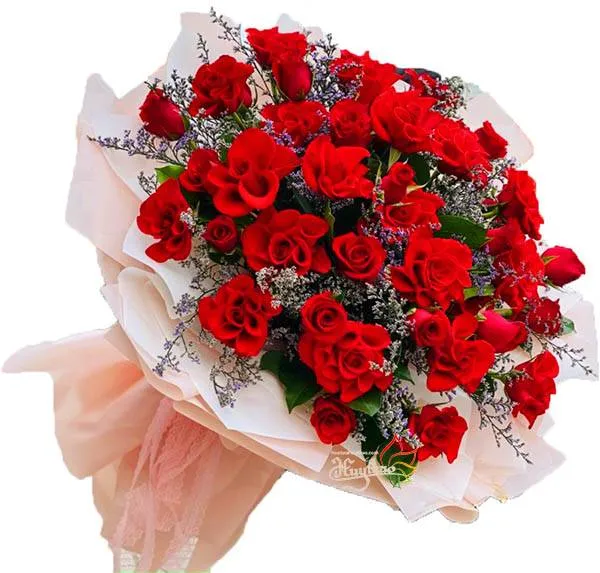 Bó hoa chúc mừng 8/3 với những đóa hồng đỏ thắm