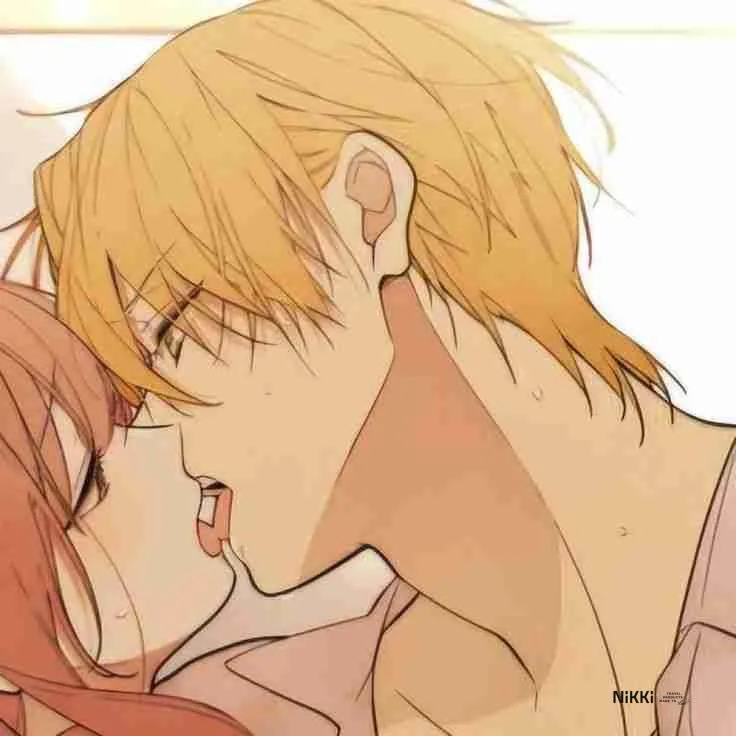 Cặp đôi anime trao nụ hôn nồng cháy