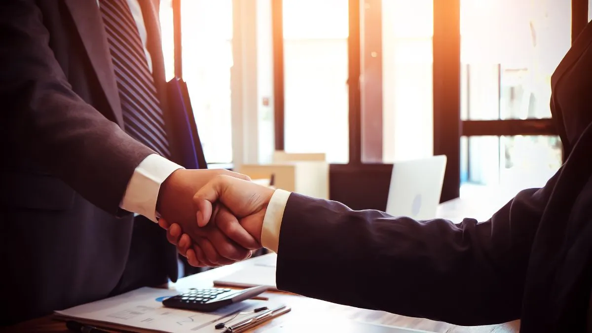 Những lời chúc Tết Âm lịch Ất Tỵ 2025 chân thành gửi đến khách hàng và đối tác