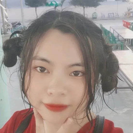 Kamui TV với biểu cảm vui tươi và gần gũi